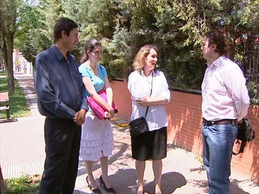  - Protestan por examen nacionalidad