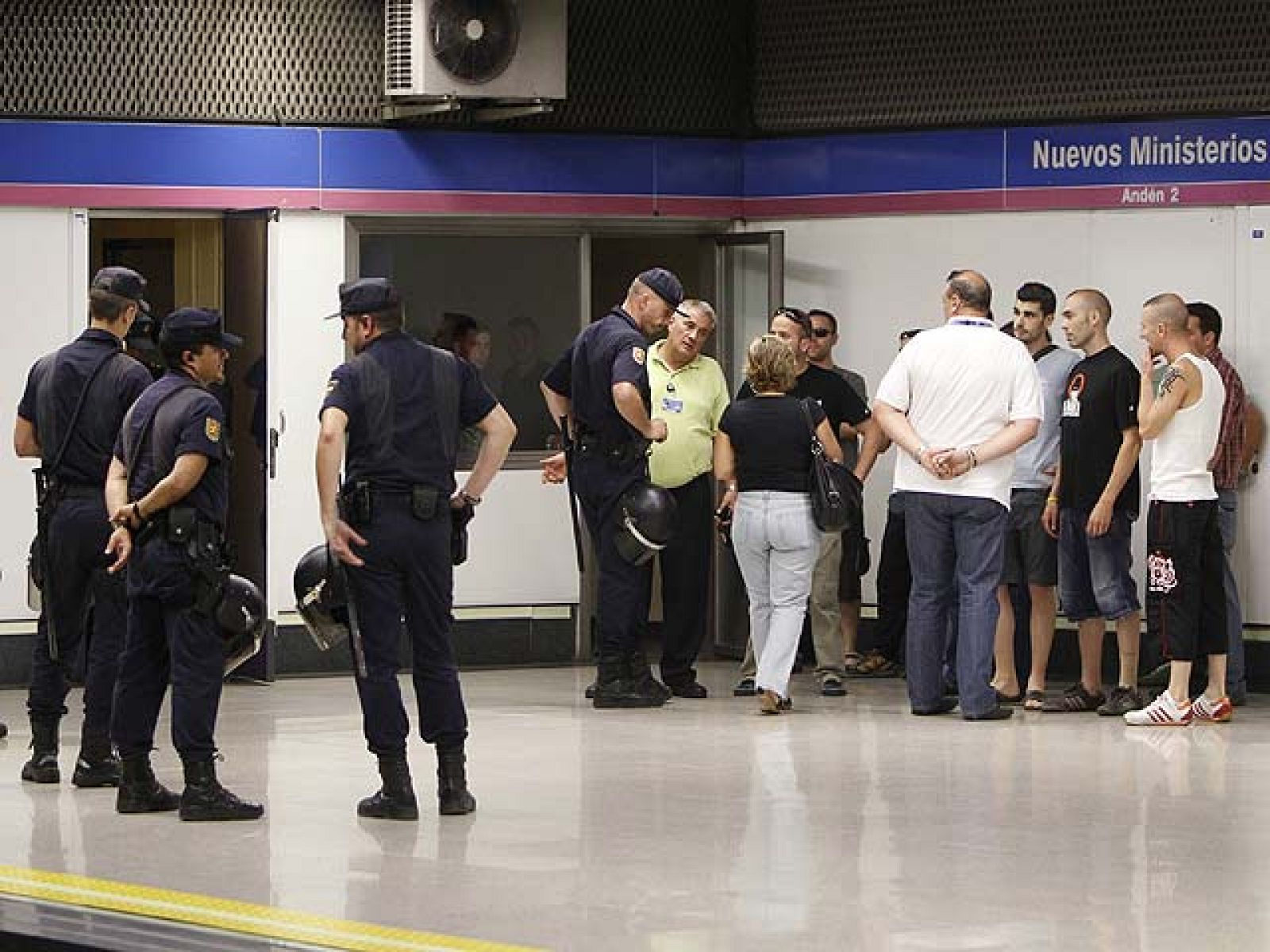 Comienza la segunda jornada de huelga salvaje en el metro de Madrid | Ver