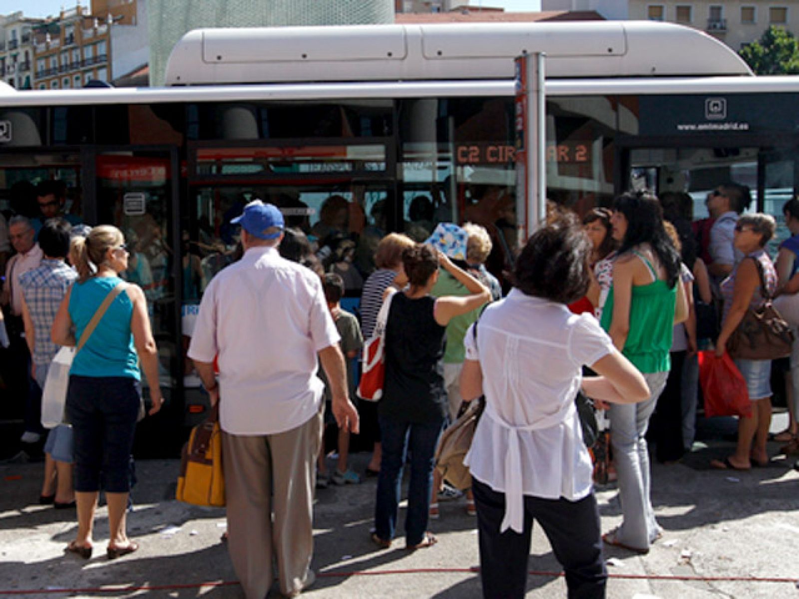 Los trabajadores del metro de Madrid han decidido seguir en huelga mañana y el viernes | Ver