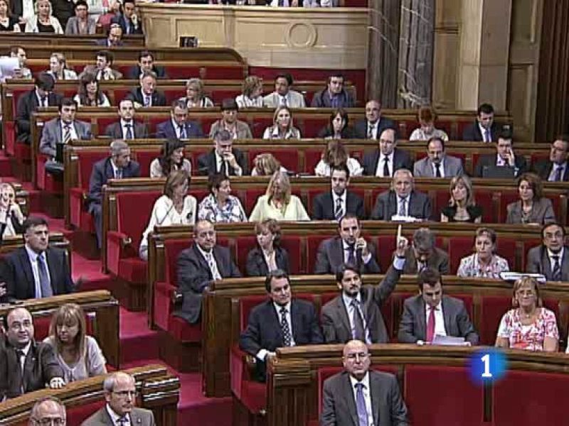 El Parlament de Cataluña aprueba la ley del cine que obliga a doblar al catalán la mitad de las películas extranjeras. | Ver