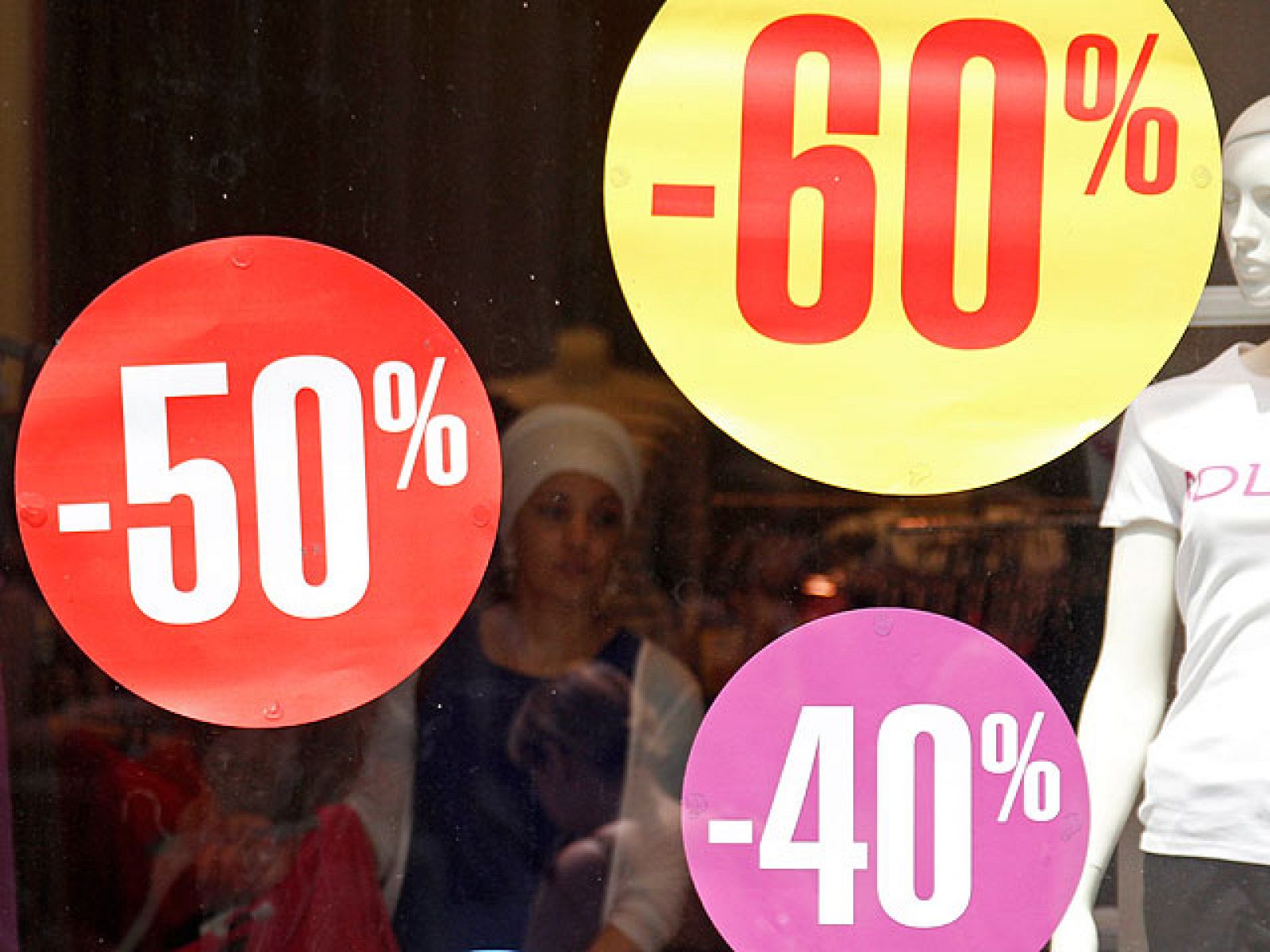 Telediario matinal en cuatro minutos - 01/07/10 | Ver