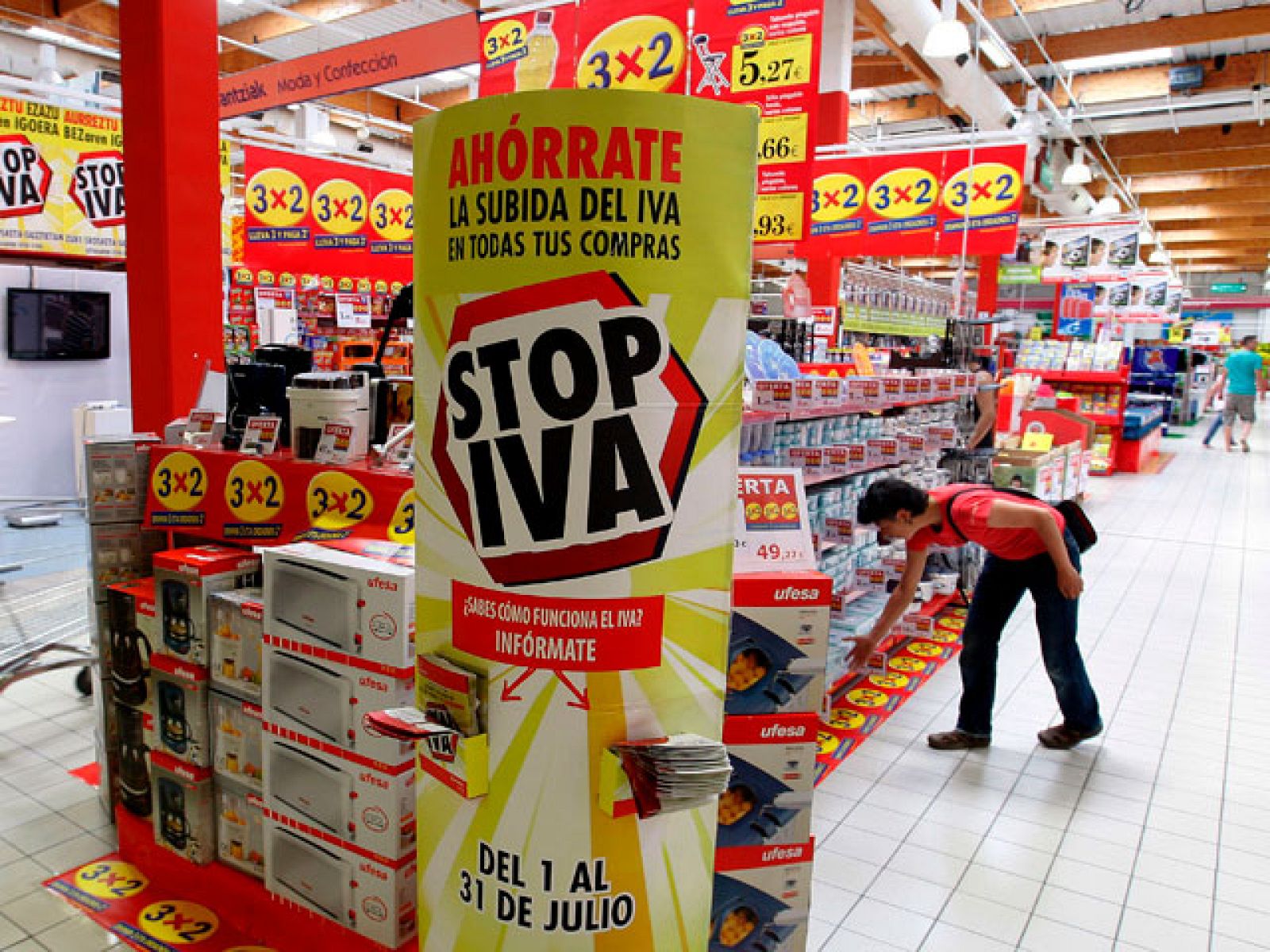 Con la subida del IVA, Hacienda espera recaudar 5.150 millones de euros más | Ver