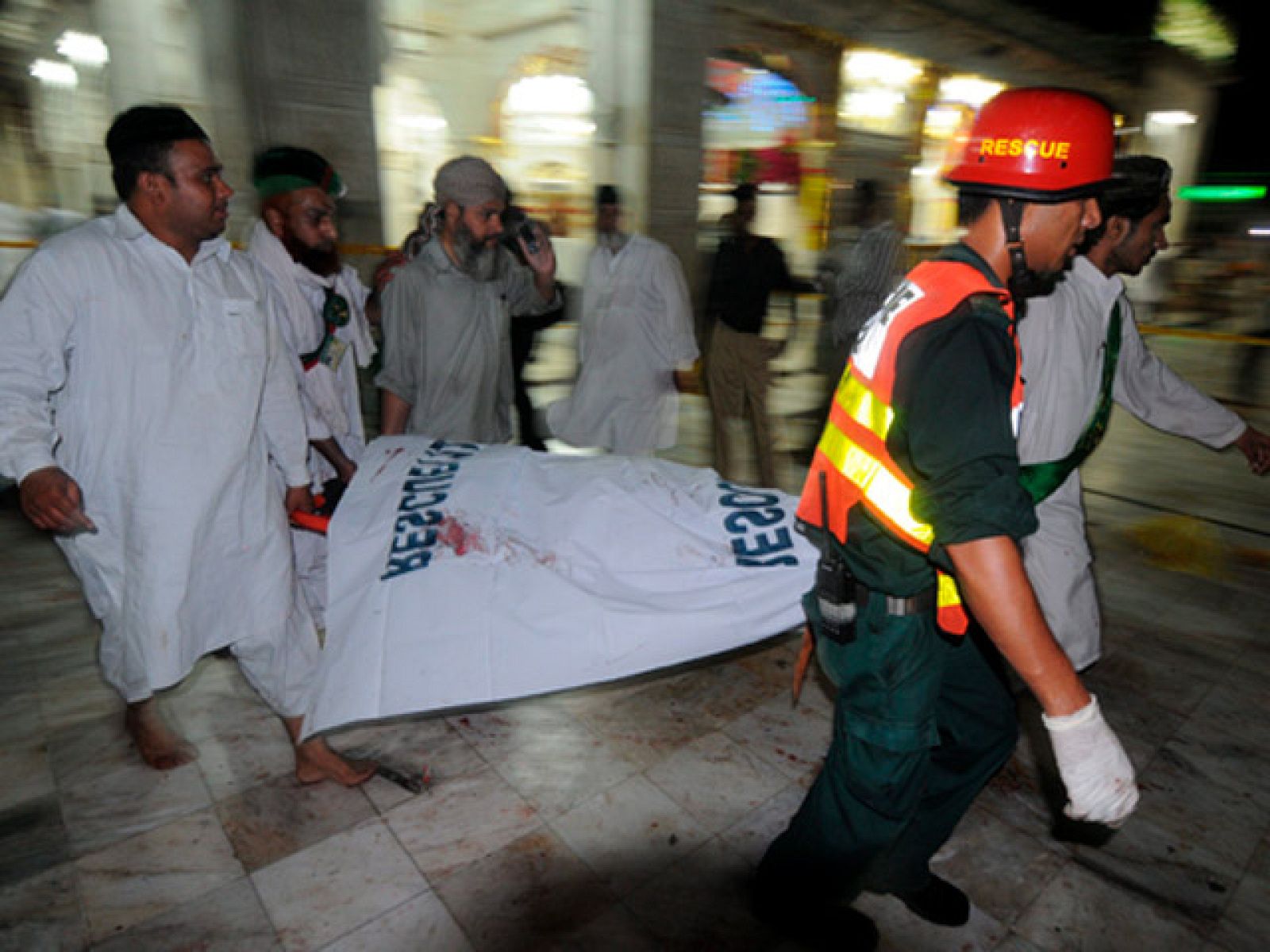 Al menos 35 muertos un un triple atentado en la ciudad de Lahore, en Pakistán | Ver