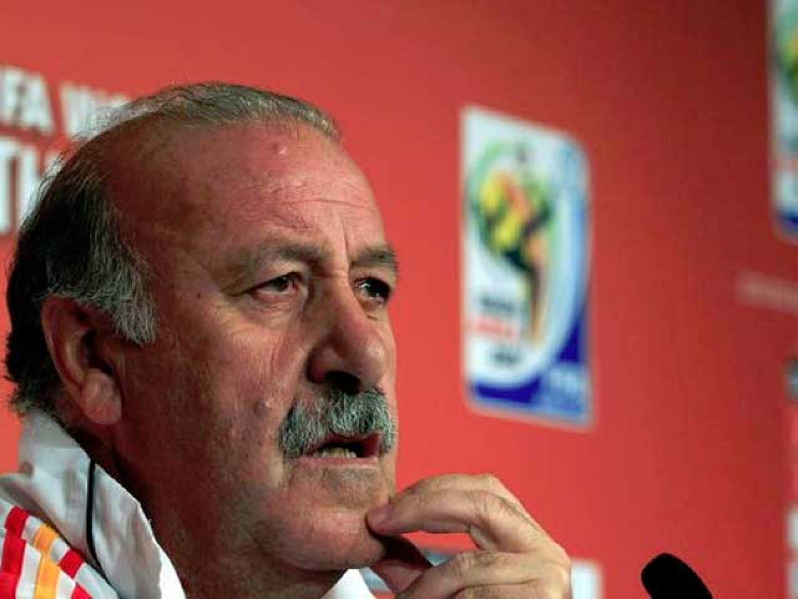 Del Bosque: 'Vamos a ver si no metemos la pata' | Ver