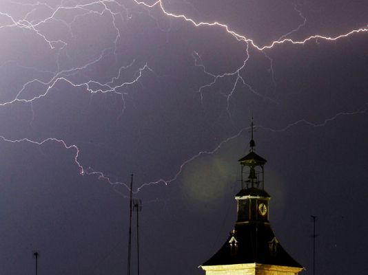 Telediario 1 - El Telediario en 4' - 03/07/10