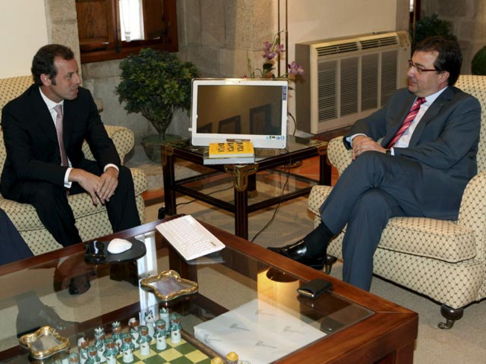 Rosell empieza a universalizar el Barça | Ver