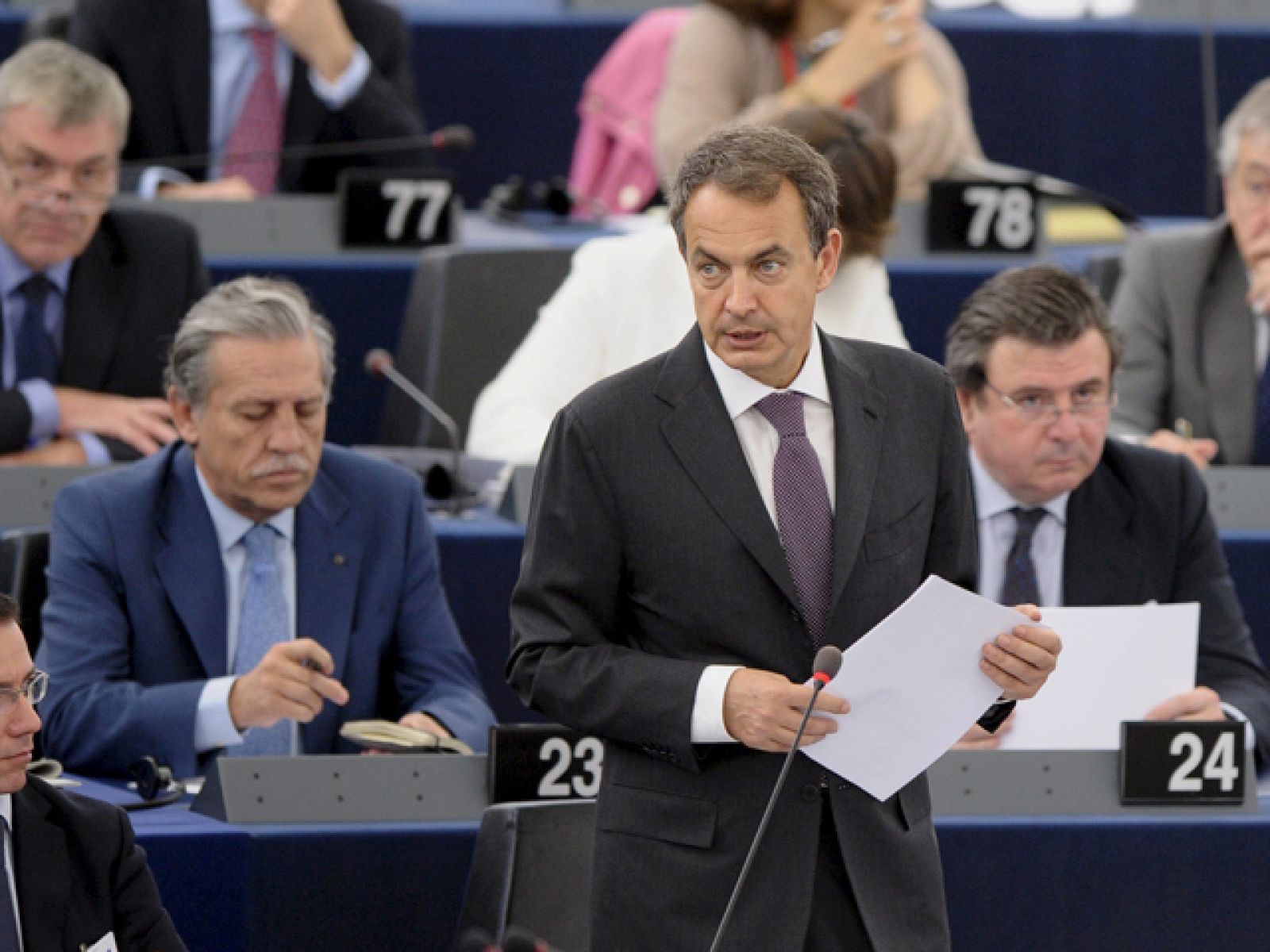 Zapatero ha comparecido en el Parlamento europeo para hacer balance de la Presidencia.