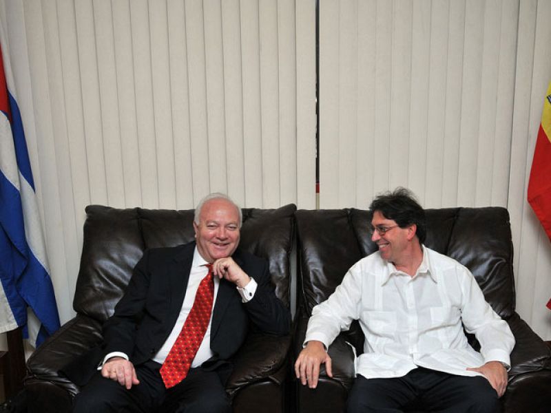 Miguel Ángel Moratinos se reúne con su homólogo cubano Bruno Rodríguez | Ver