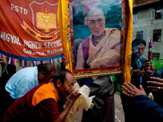  - El Dalai Lama cumple 75 años