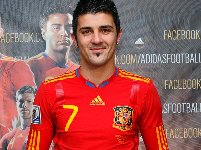 Dos goleadores frente a frente. El delantero de España, David Villa, se enfrentará al artillero alemán Miroslav Klose.