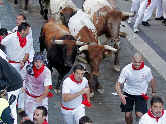 San Fermín - Noble primer encierro de 2010