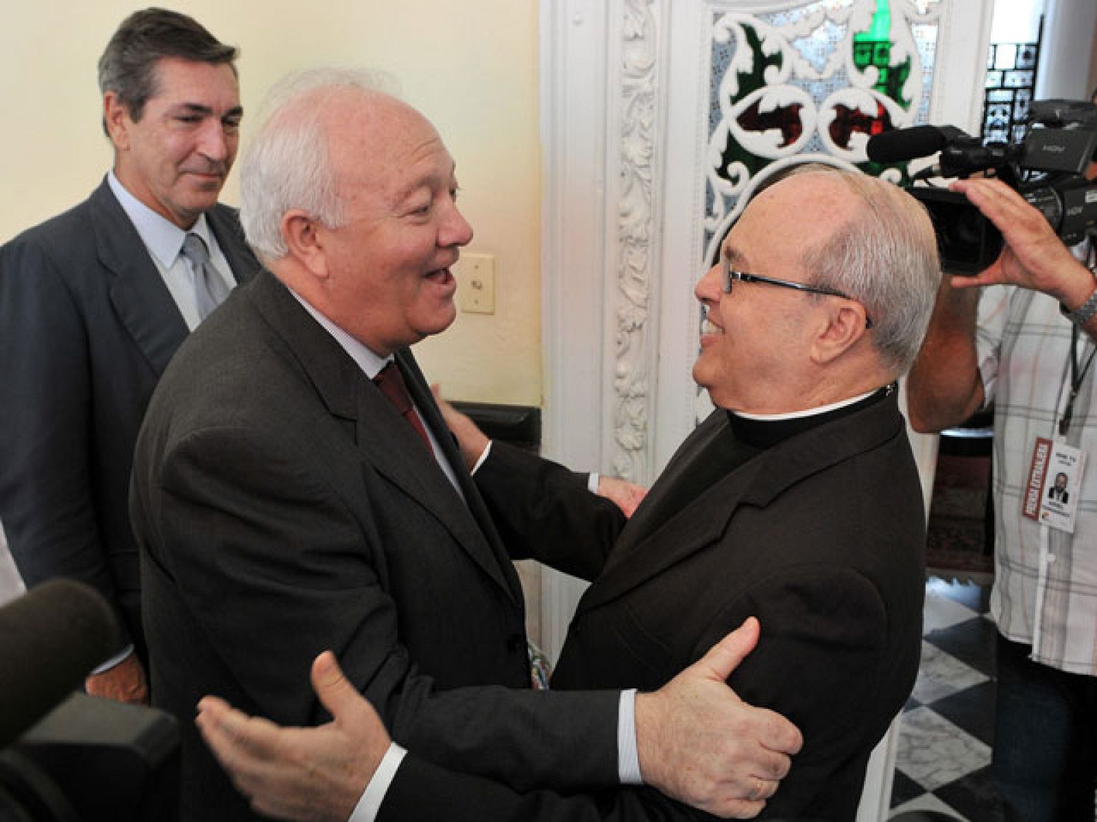 Miguel Ángel Moratinos se reúne con el cardenal cubano Jaime Ortega | Ver