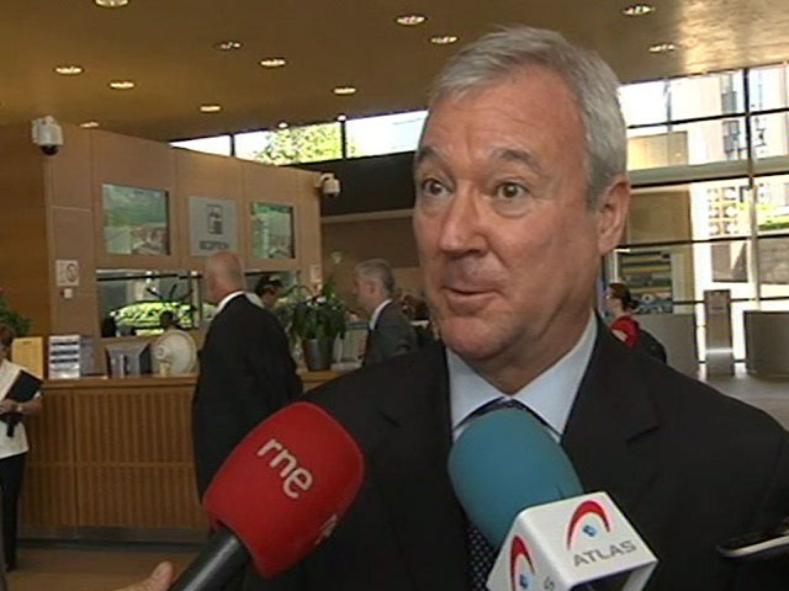 El presidente de Murcia dice que va a cumplir la nueva ley del aborto | Ver