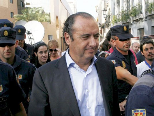  - El juez imputa a Ripoll 5 delitos