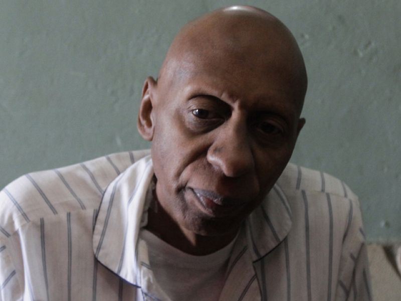 Guiilermo Fariñas abandona la huelga de hambre