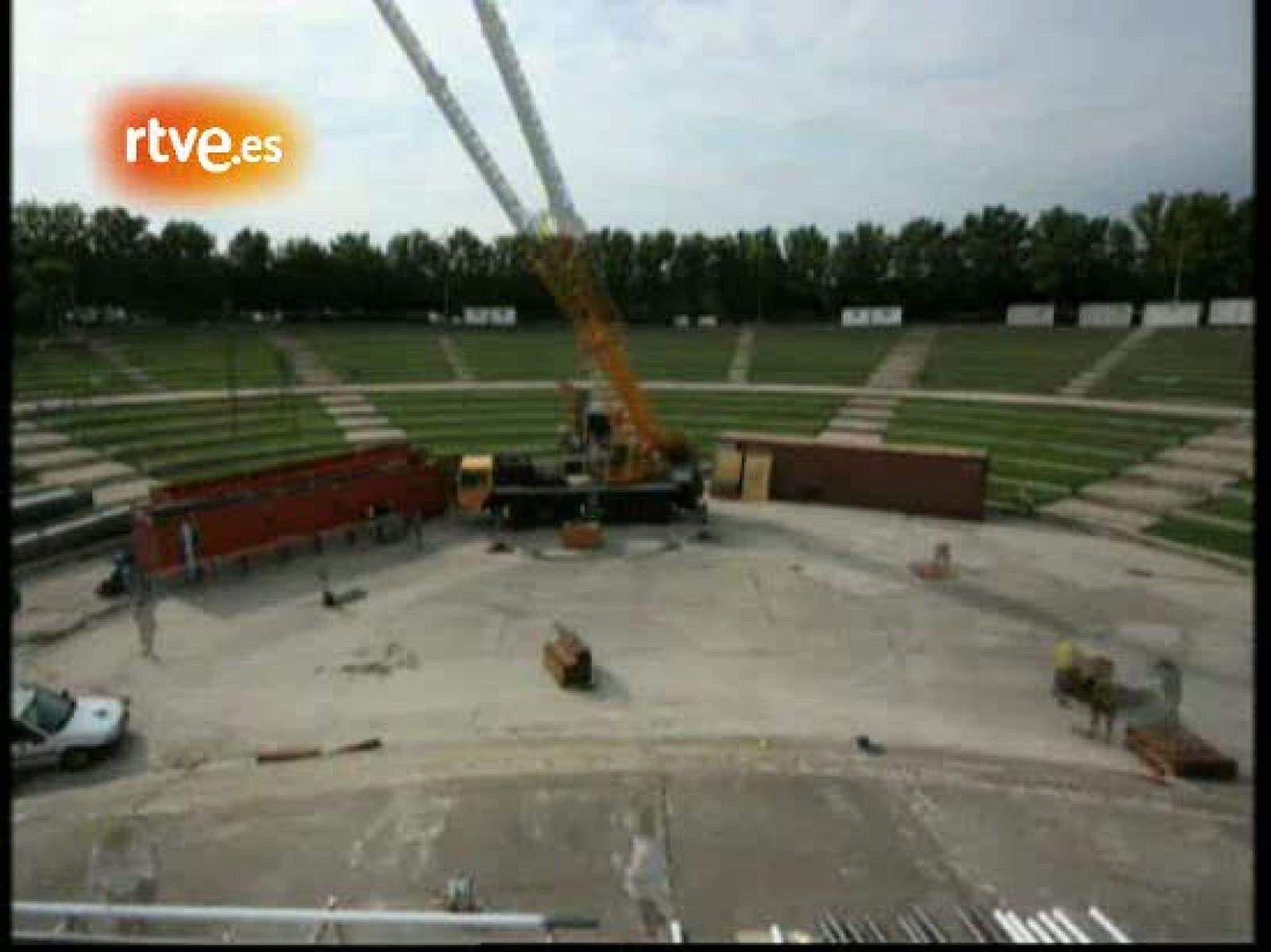 Así se monta la pantalla de Open Air Madrid | Ver