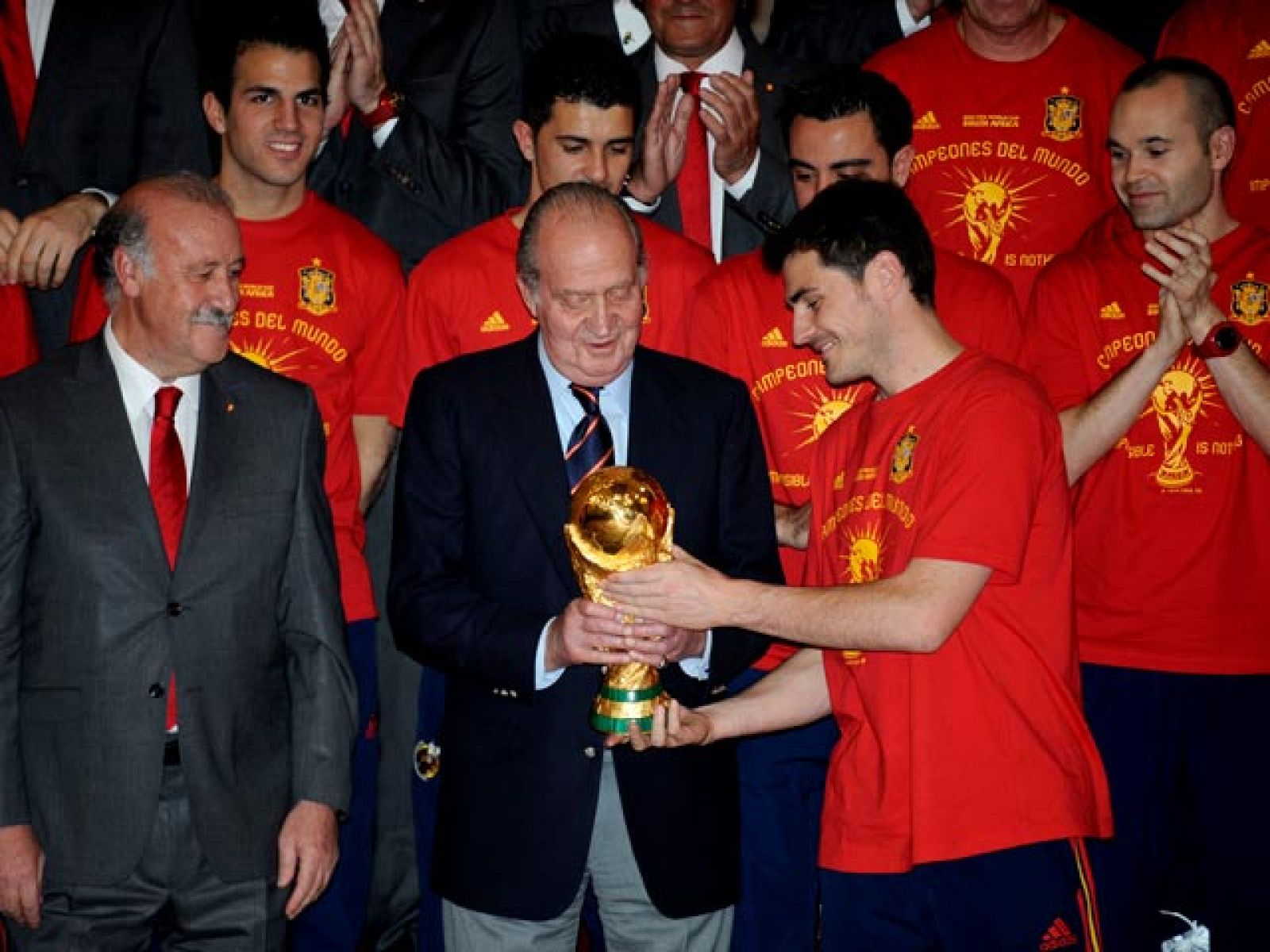 Telediario 2 en cuatro minutos - 12/07/10 | Ver