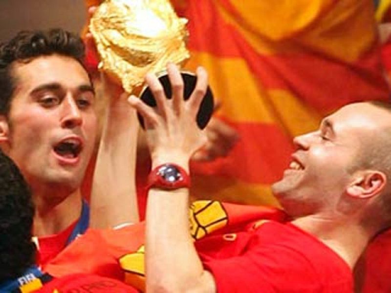 Telediario matinal en cuatro minutos - 13/07/10 | Ver