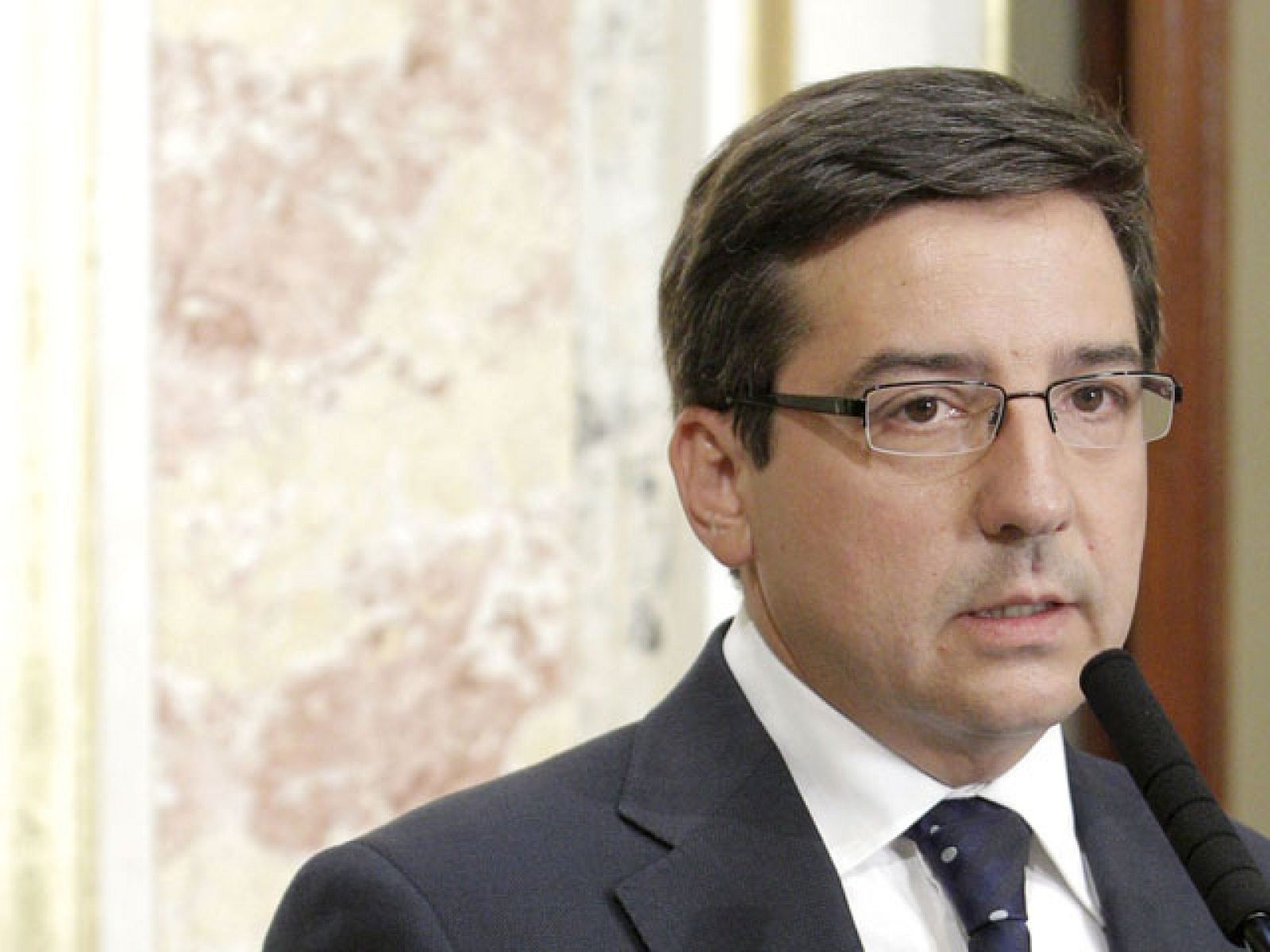 UPN confiesa su 'desasosiego' por no saber cómo va lograr Zapatero hacer realidad sus reformas | Ver