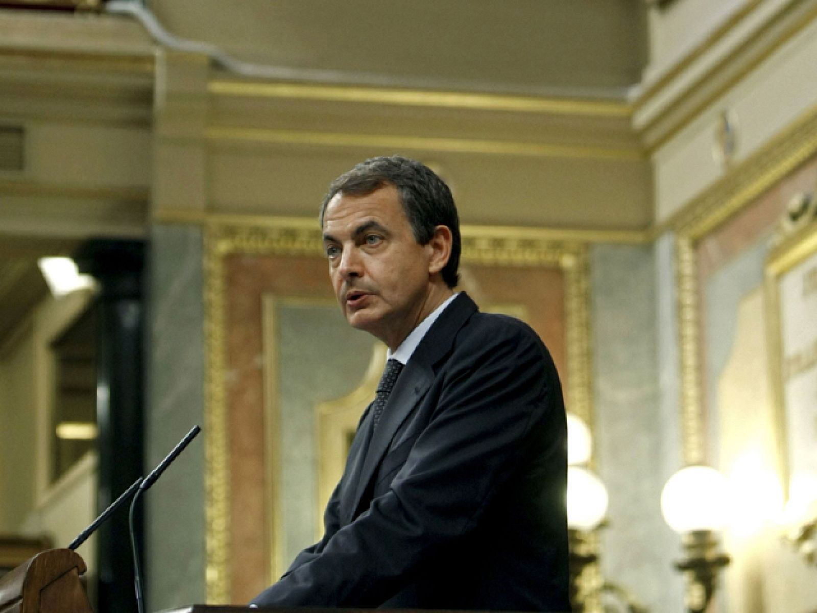 Críticas a las palabras de Zapatero sobre la sentencia del estatut