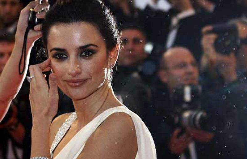 Penélope, emocionada en Cannes