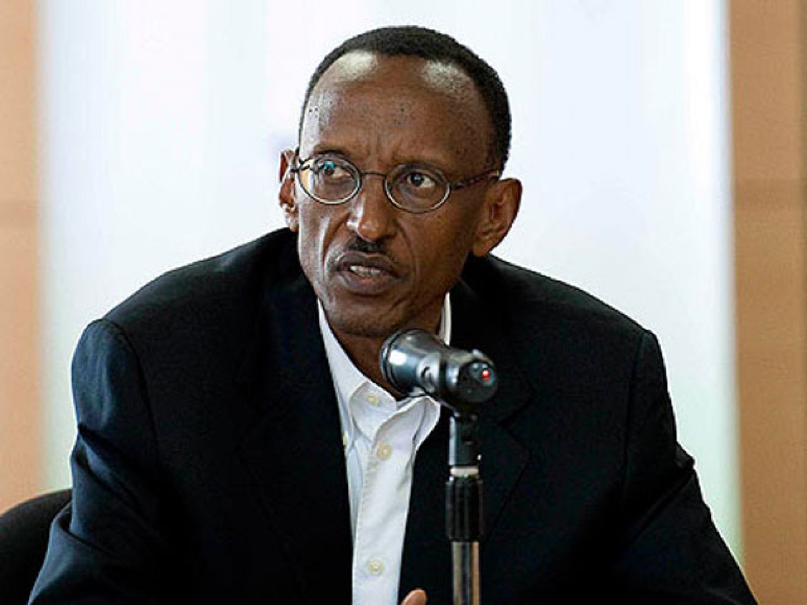 Zapatero se reunirá con el secretario de la ONU Ban Ki Moon y no con el presidente de Ruanda