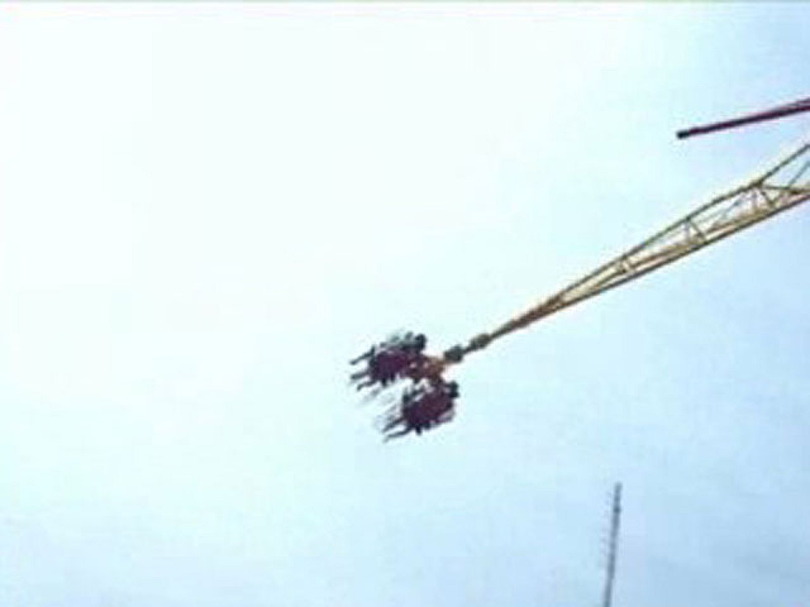 Así funciona El Péndulo, la atracción accidentada en el Tibidabo que ha causado la muerte a una joven de 15 años