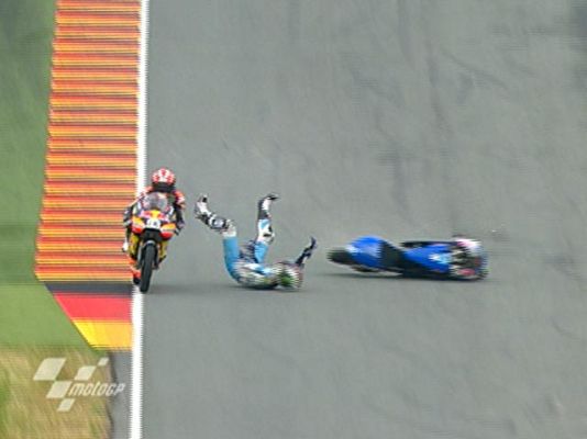  - Pol Espargaró, al suelo