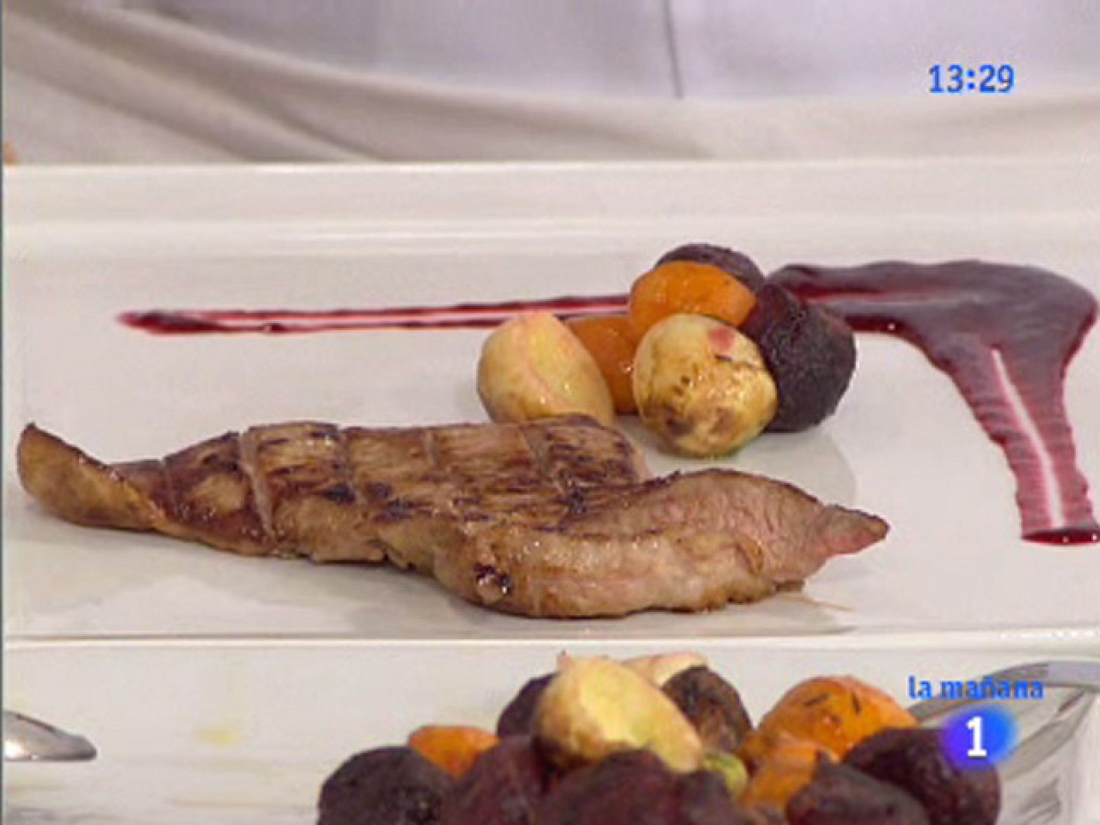 Saber cocinar - Secreto de cerdo con verduras - RTVE Cocina | Ver