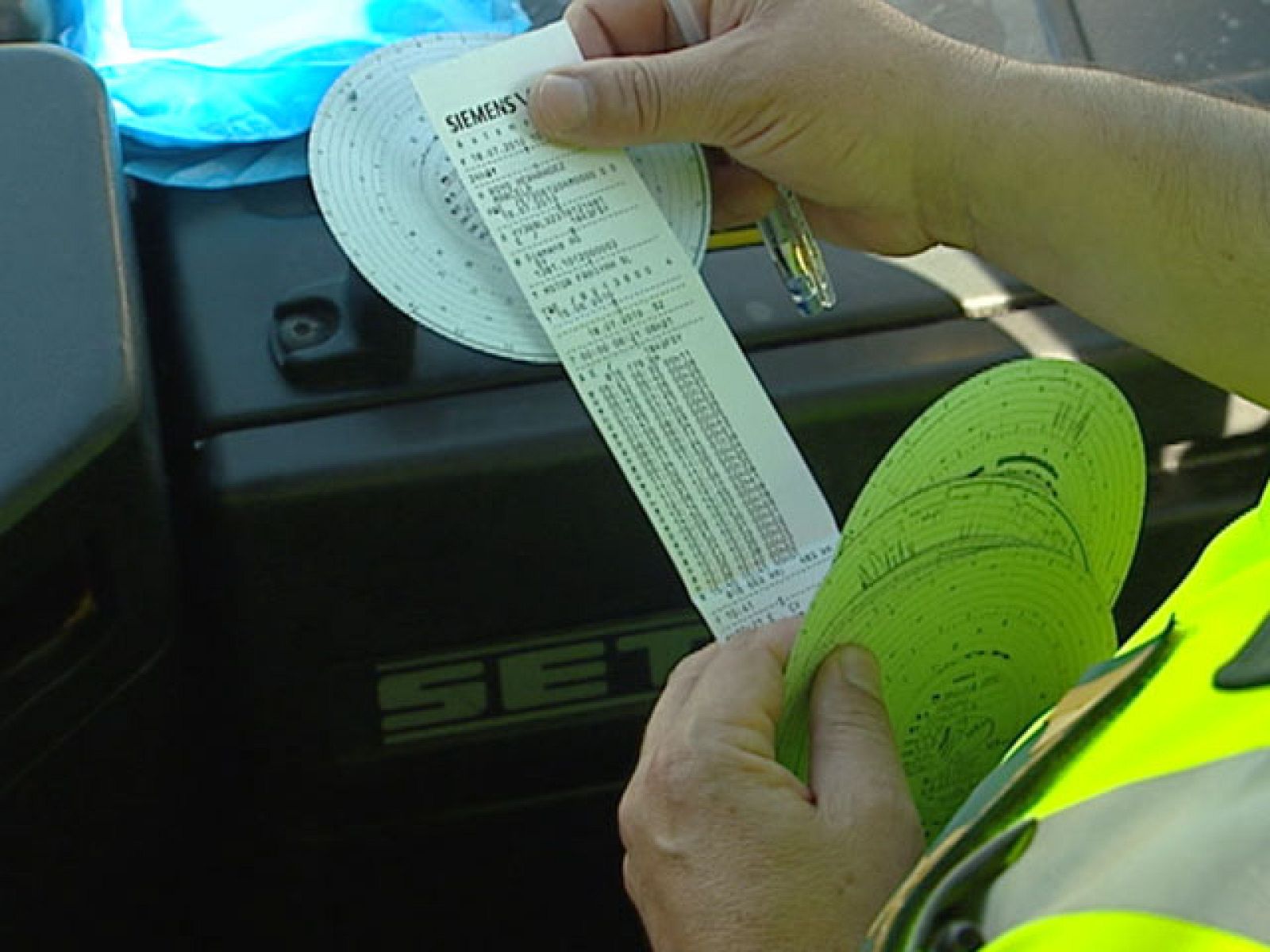 La DGT ha iniciado una campaña especial de control de autocares | Ver