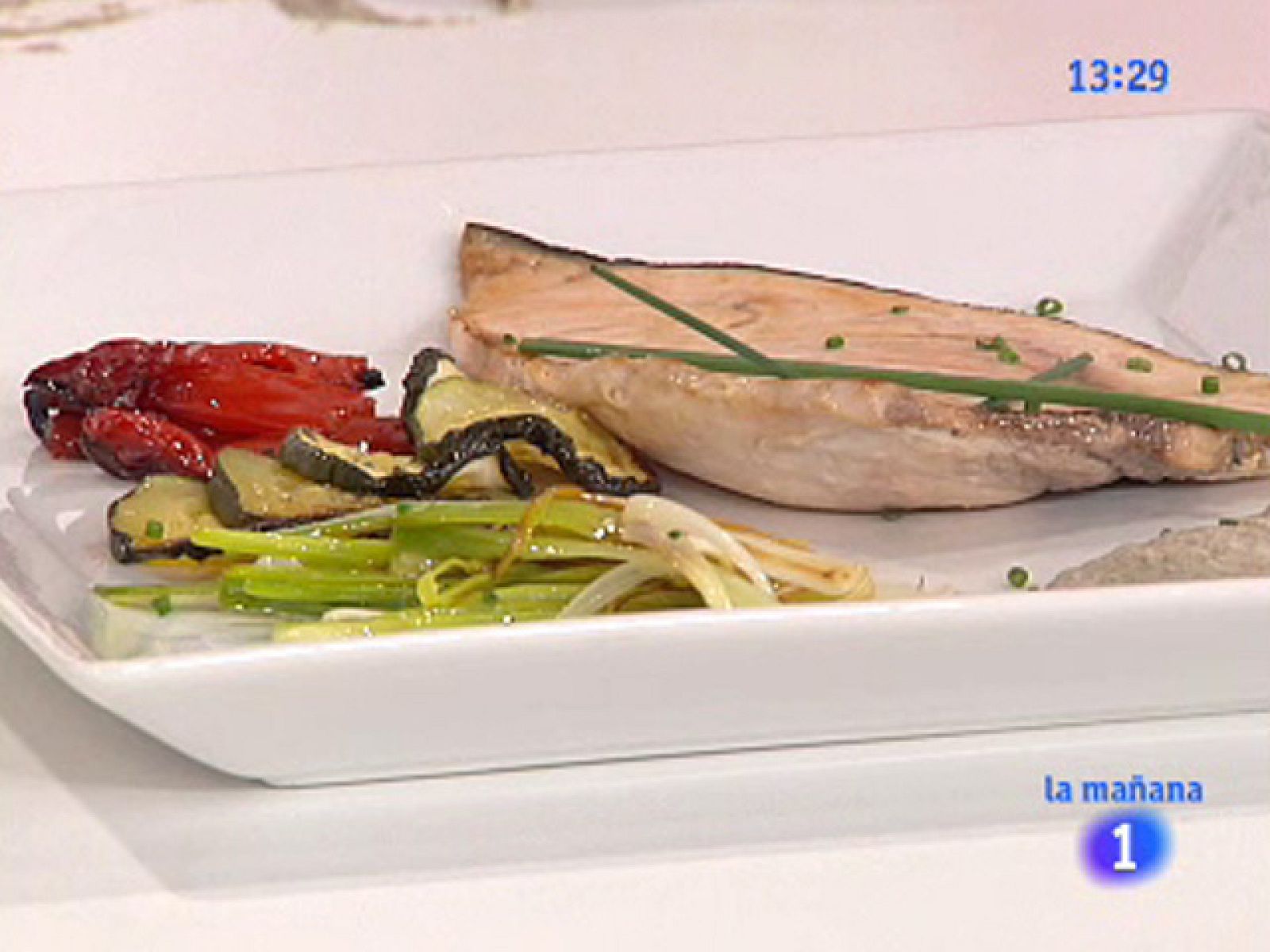 Saber cocinar - Pez espada con crema de champiñón - RTVE Cocina | Ver