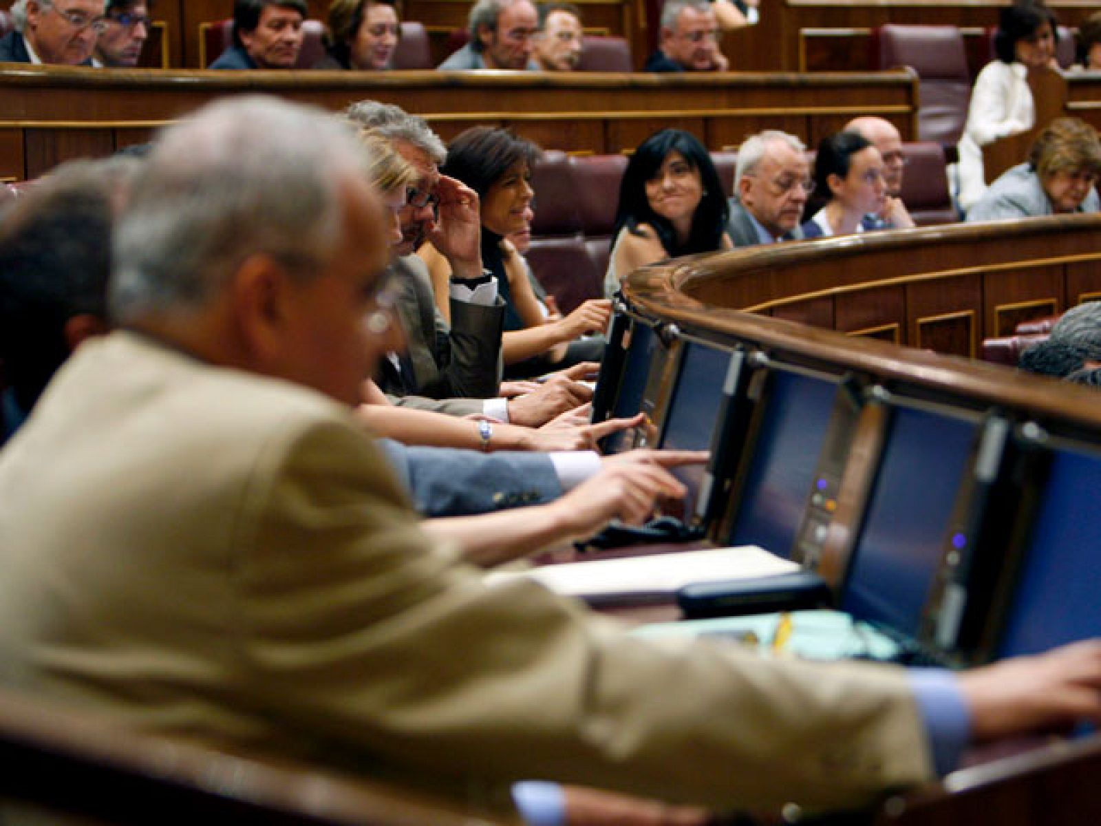 Telediario 2 en cuatro minutos - 20/07/10 | Ver