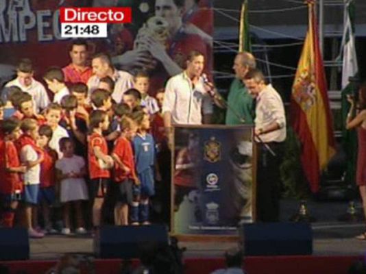  - Ramos, homenajeado en Camas