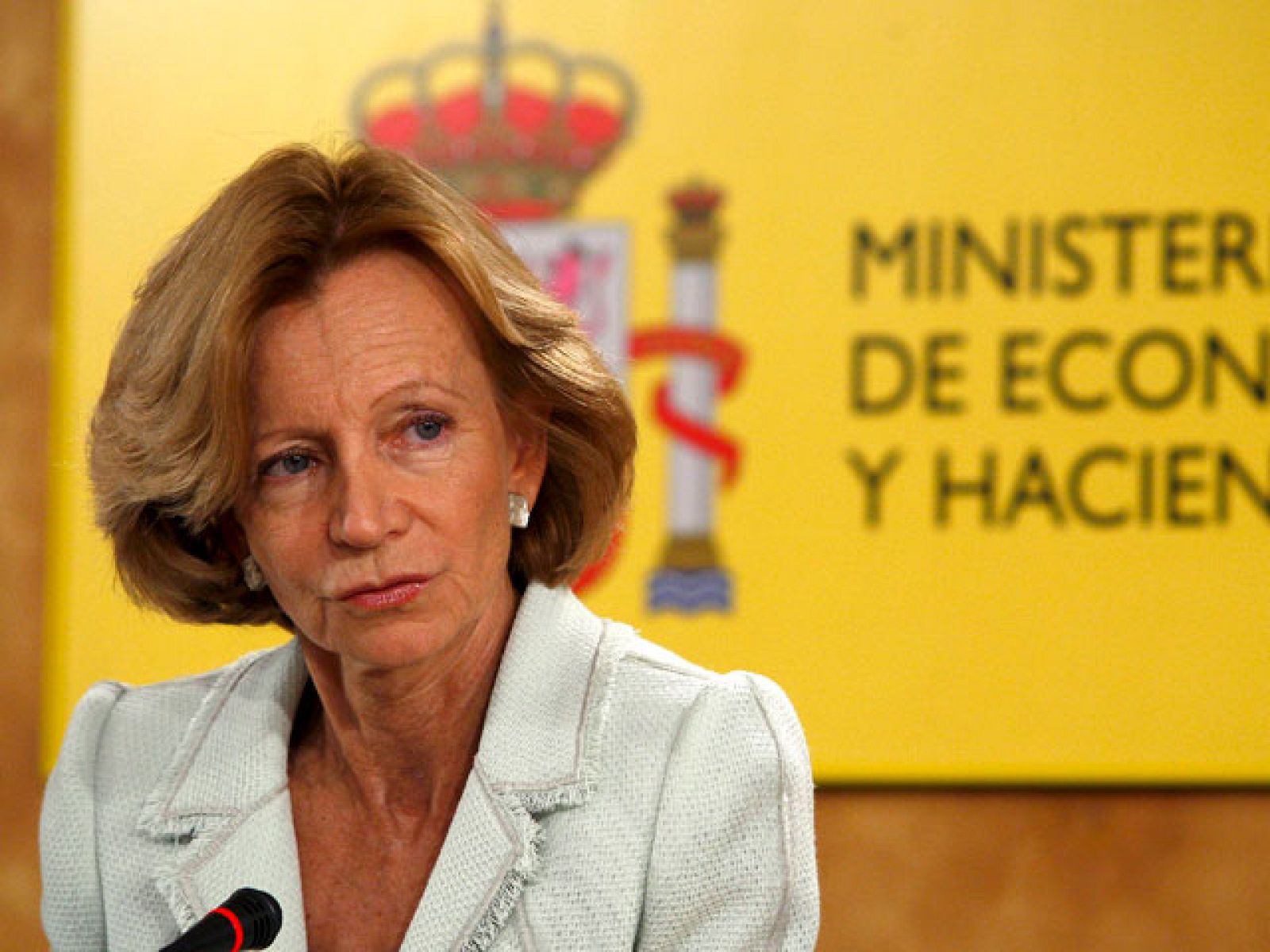 Elena Salgado insiste en la transparencia de España a la hora de pasar los test de solvencia | Ver