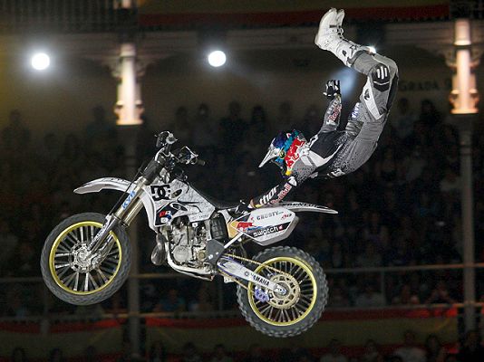  - Espectáculo de Red Bull X-Fighter