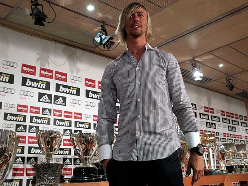 La rueda de prensa del adiós de Guti