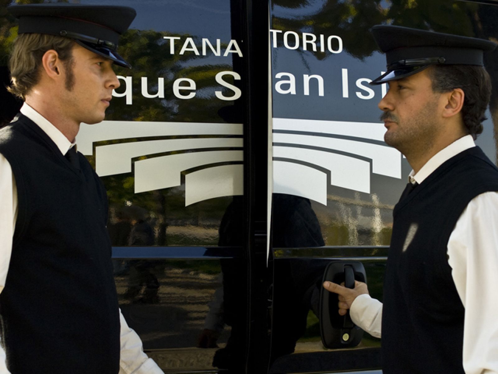 Guante blanco - Avance del capítulo 5 - Guante blanco | Ver