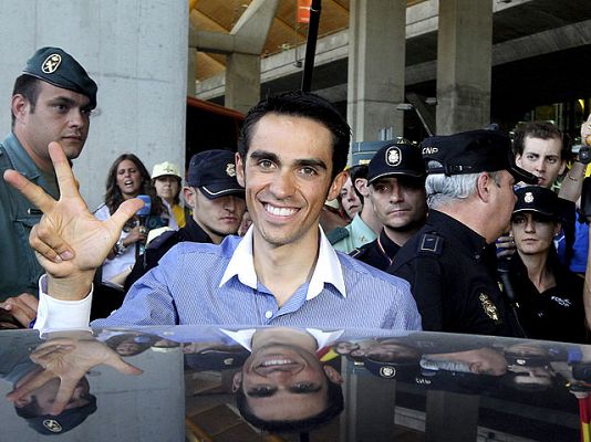 Tour de Francia - Contador, aclamado en Barajas