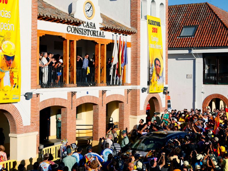 Pinto se rinde a Contador | Ver