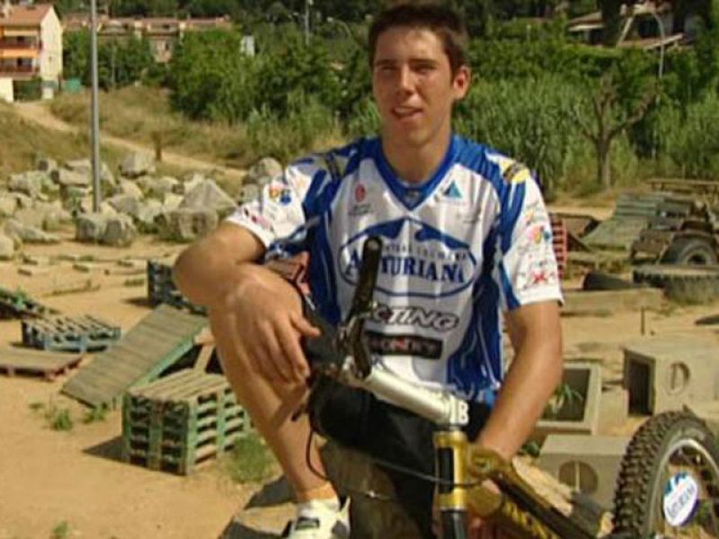 El espaEl español Rafa Tibau se ha proclamado campeón de Europa de Trial-Bici, poco después de ser operado de peritonitis. Analizamos su victoria y repasamos su prometedora carrera junto a él.