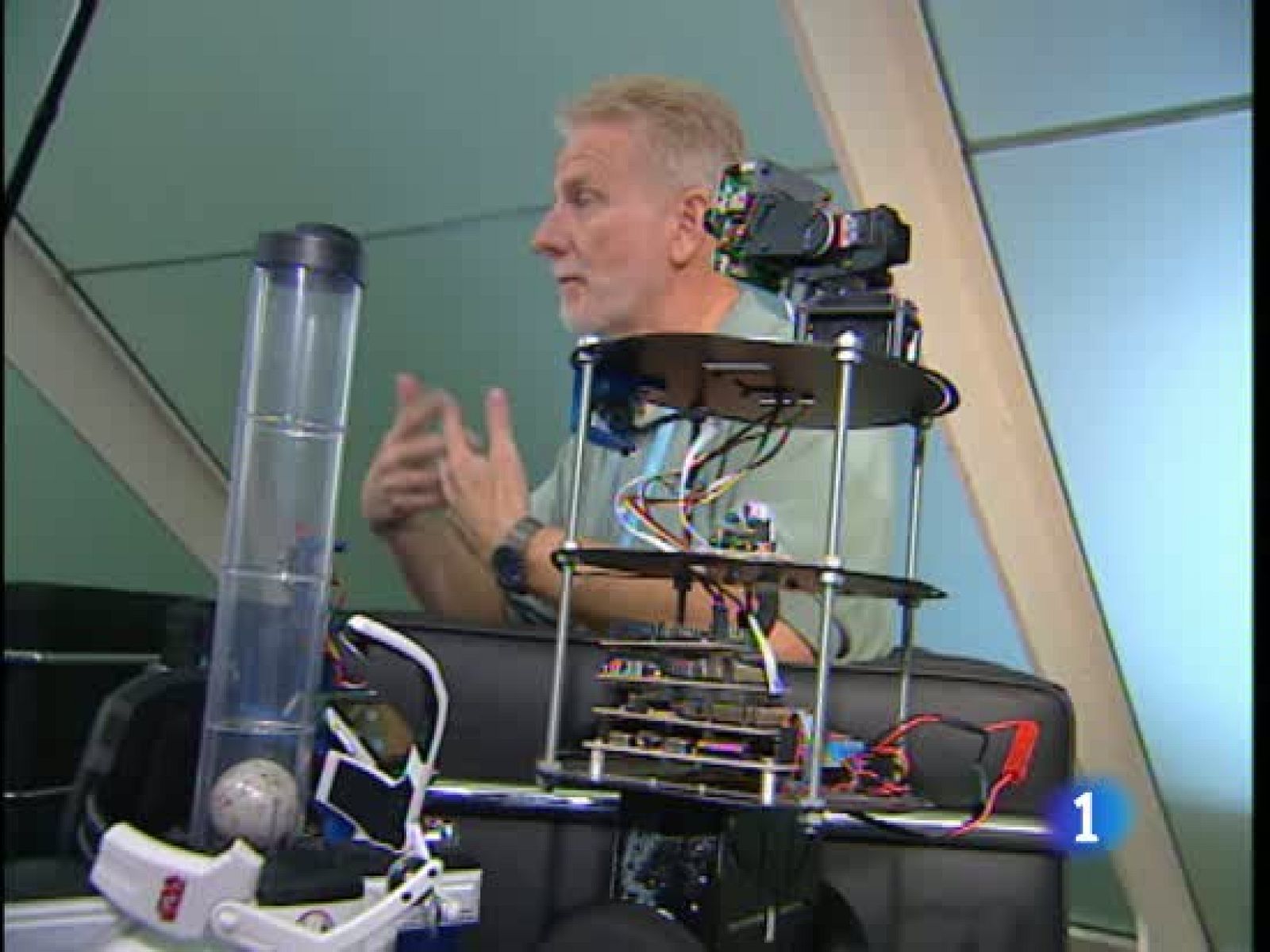 En 15 años los robots formarán parte de nuestra vida cotidiana y harán las tareas domésticas - Ciencia y tecnología en Rtve.es | Ver