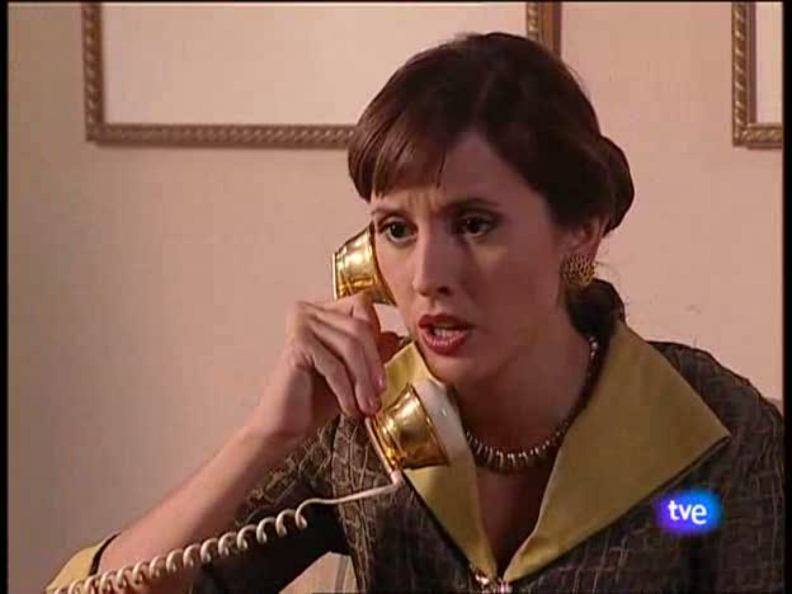 Amar en tiempos revueltos - cap.230