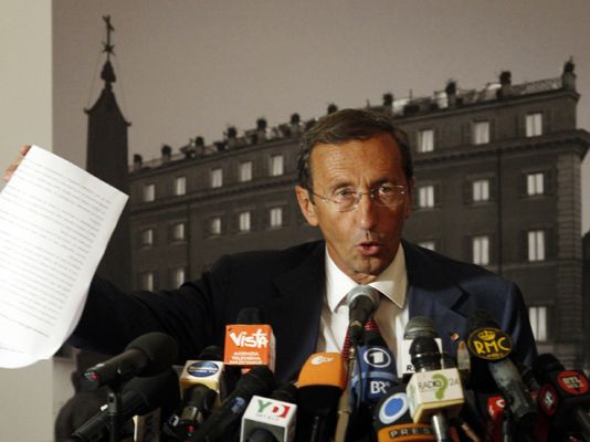  - Expulsión de Fini