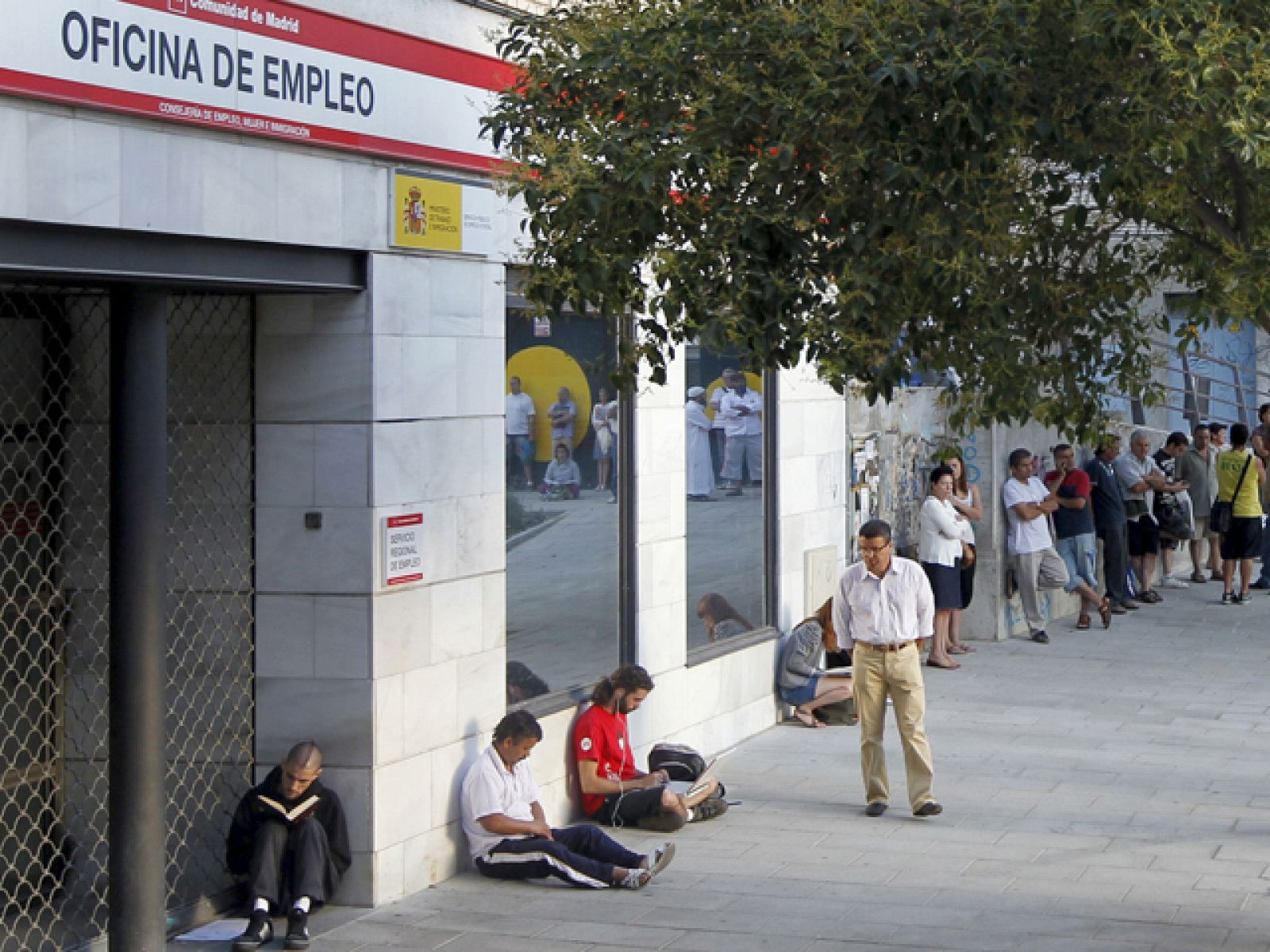 PP y sindicatos consideran bueno el dato del paro, pero aseguran que es puntual