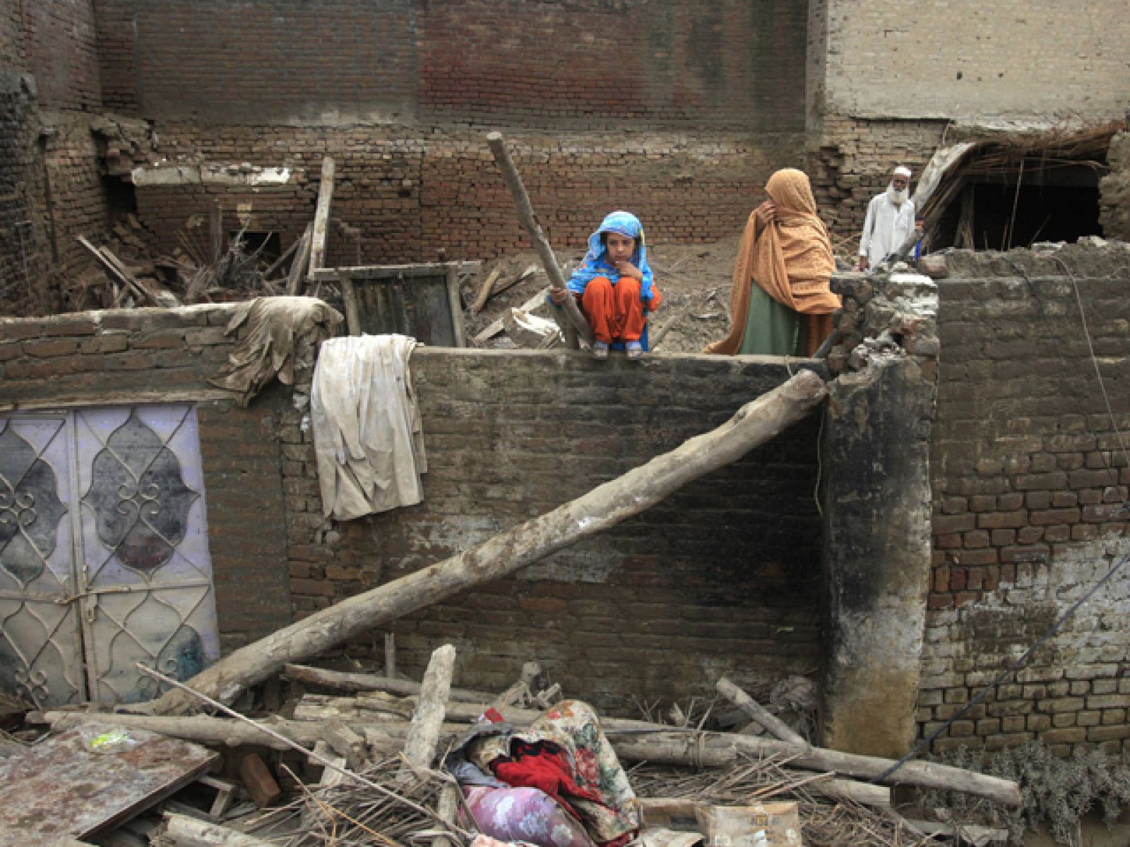 La ONU aumenta a 1.400 los fallecidos por las peores inundaciones que se recuerdan en Pakistán | Ver