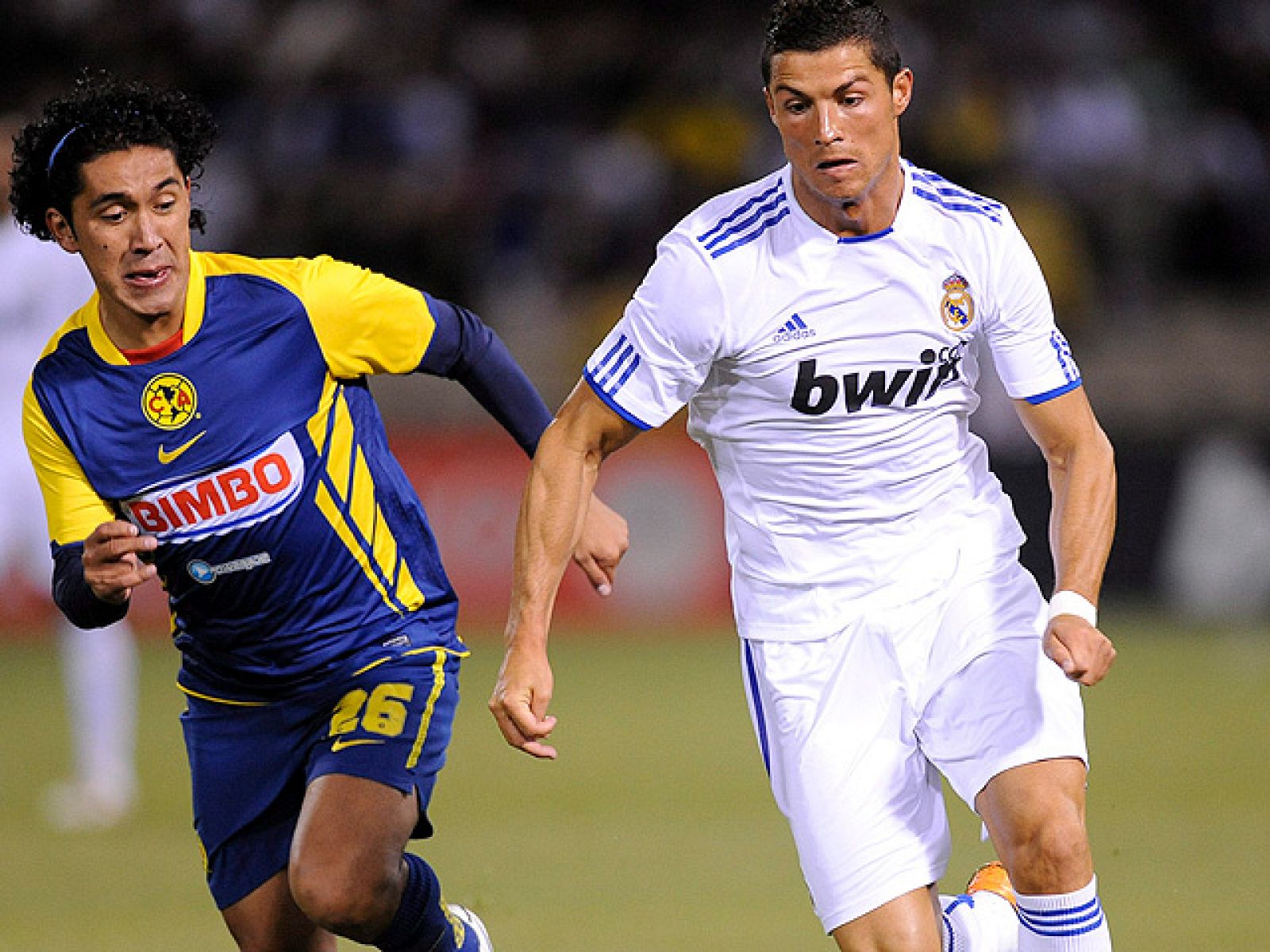 El entrenador del Real Madrid, Jose Mourinho, ha desdramatizado la lesión de Kaká para los próximos meses y aunque ha indicado que es un jugador importante, "no será dramático". De hecho, el Real Madrid ha debutado con victoria ante el América sin él