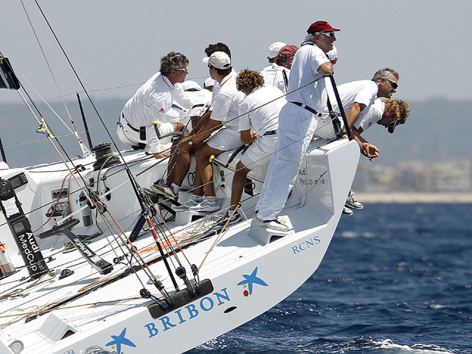El Bribón y el Matador se disputarán la Copa del Rey de Vela tras dominar la jornada del jueves.
