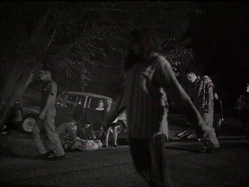 'Zombis Nazis' da una vuelta de tuerca al cine de muertos vivientes | Ver