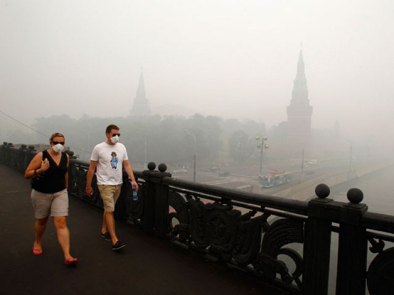 Moscú continúa ahogada por el humo de los incendios | Ver