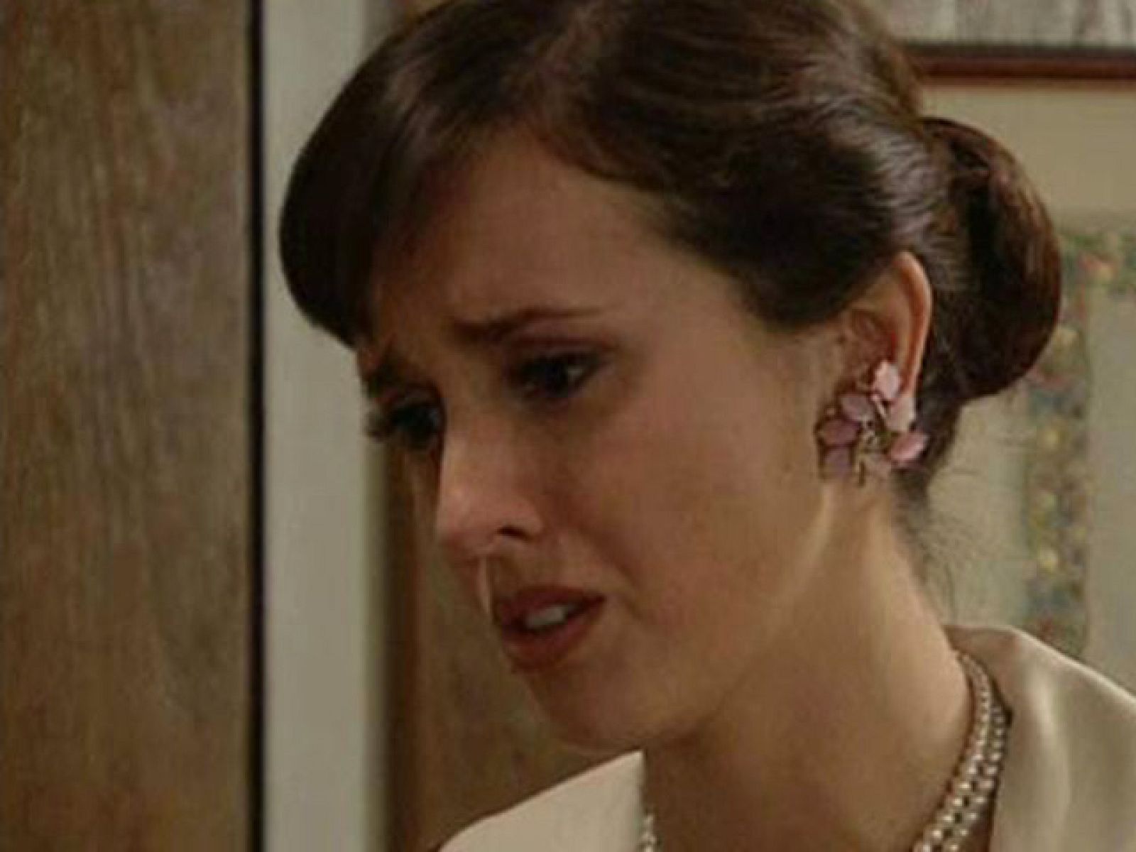 Amar - Ana se queda sola